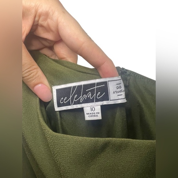 Green One-Shoulder gown - Picture 5 of 6